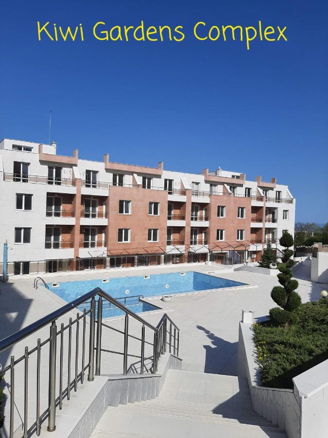Apartment-Studio Daisy In Kiwi Gardens Complex بايالا المظهر الخارجي الصورة